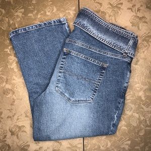 L.E.I. Cropped/Capris Denim Jeans with Denim Belt
